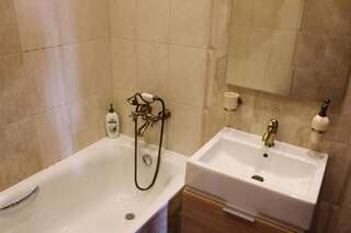Апартаменты Apartment on Batoria Street City Center Гродно Апартаменты Делюкс-42